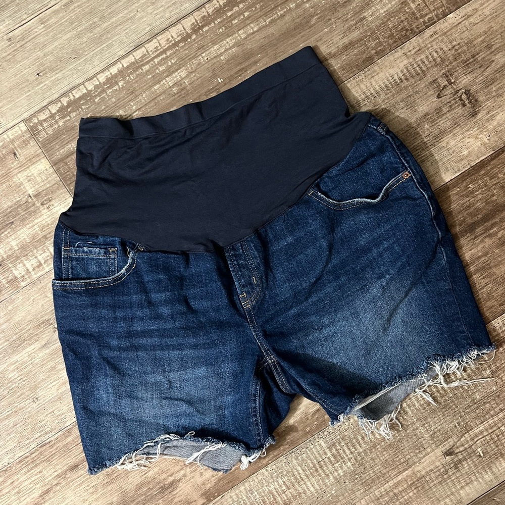 Old Navy Maternity Shorts
